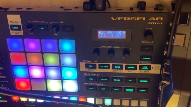 First #Roland MV-1 #Verselab song using Phrase Growl sound (fun) смотреть онлайн