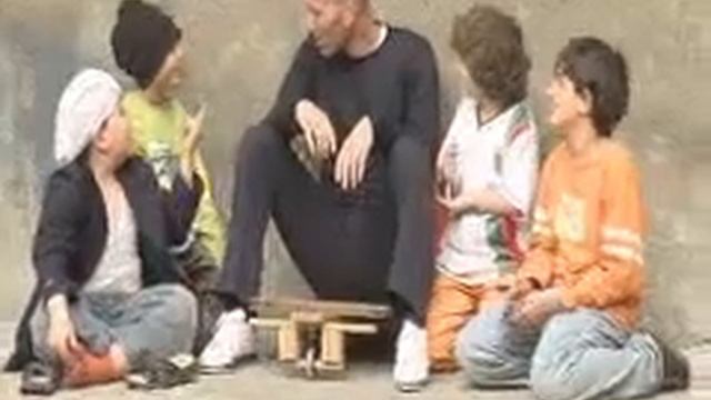 Zidane on an Algerian ad (the making of) смотреть онлайн