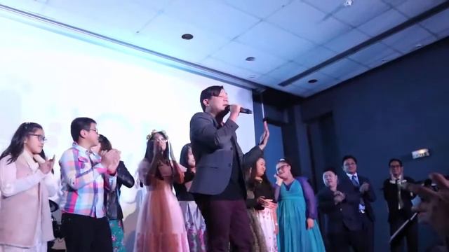 Raymud Ruben sings Stay They Same by Joel McIntyre смотреть онлайн