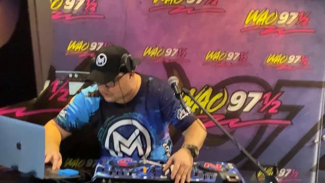 EL ROOCKIE FT TOMMY REAL MIX LIVE BY DJ MARKITO смотреть онлайн