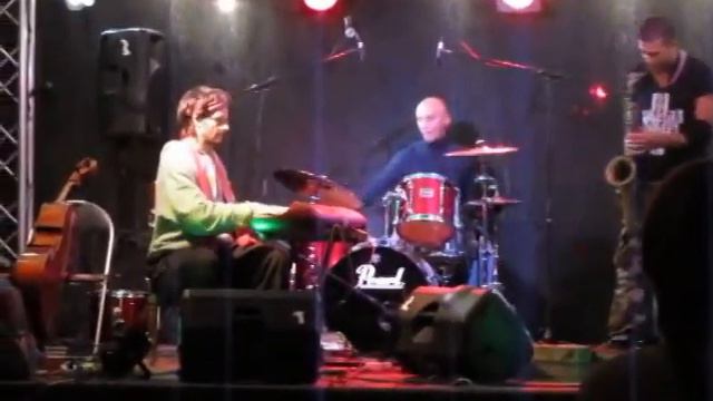 SIG TRIO смотреть онлайн