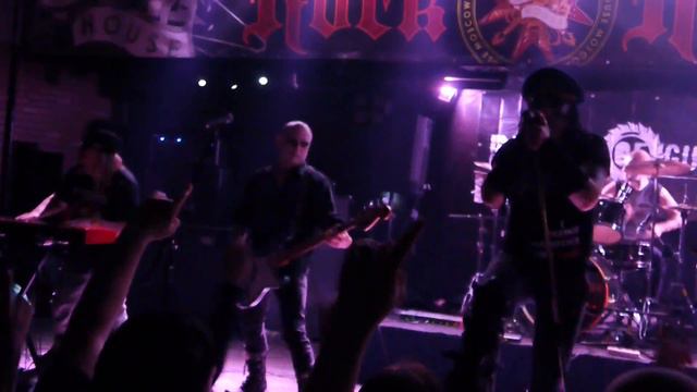 Demons Of Guillotine - Умри под Мой Rock&Roll (2017) смотреть онлайн