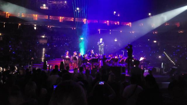 Leoš Mareš a laserová harfa - O2 Arena 2022 смотреть онлайн