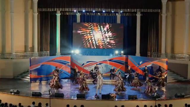 Дамирбек Олимов - Хамон ёр / Damirbek Olimov - Hamon Yor (Консерт 2017)