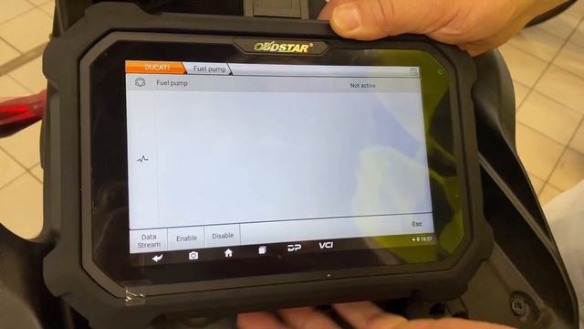 Диагностика Ducati Multistrada V4S 2022 года с помощью сканера MS80 от OBDSTAR смотреть онлайн