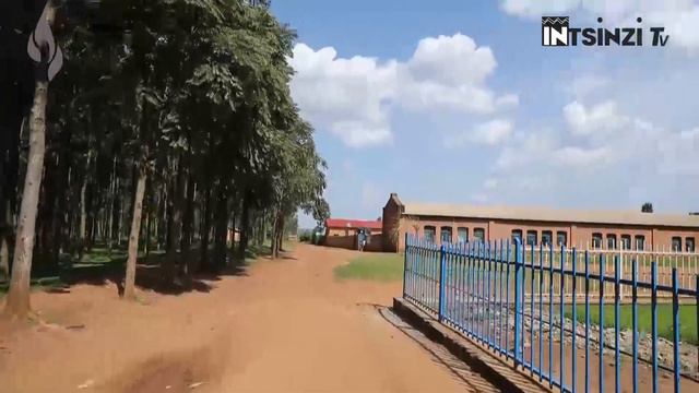 Abagore biyise INTERAMWETE na Burugumesitiri GATETE ni bo bamaze Abatutsi b'i Kiziguro смотреть онлайн