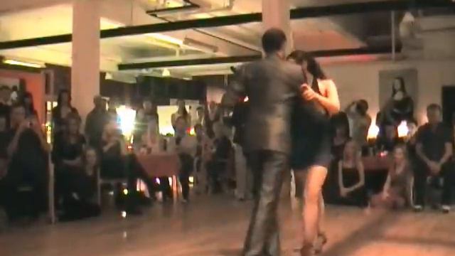 Milonga dancing by Sigrid and Daniel at Festivalito смотреть онлайн