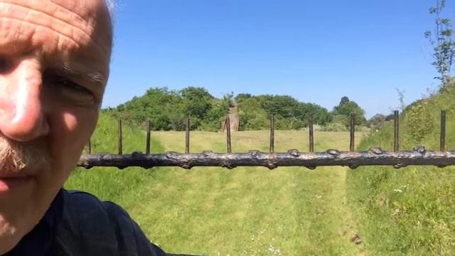 A visit to Pleshey Castle in Essex to uncover its literary secrets смотреть онлайн