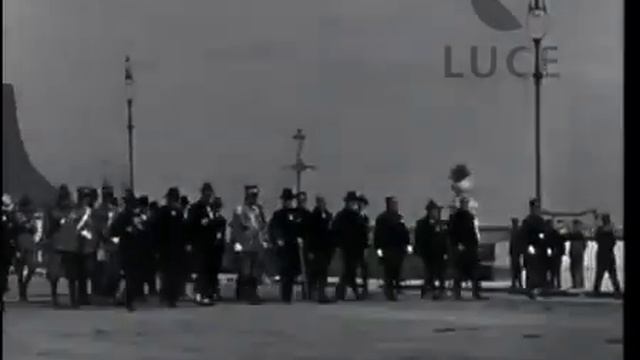 Una passeggiata al foro italico a Palermo negli anni 30 смотреть онлайн