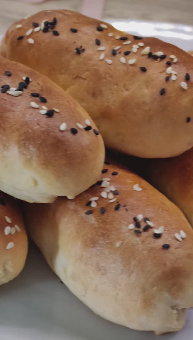 Простое удачное тесто для пирожков и сосисок в тесте. Рецепт дрожжевого теста проверенный годами! смотреть онлайн