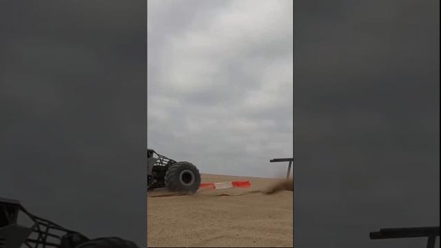 МОНСТР ТРАК смотреть онлайн