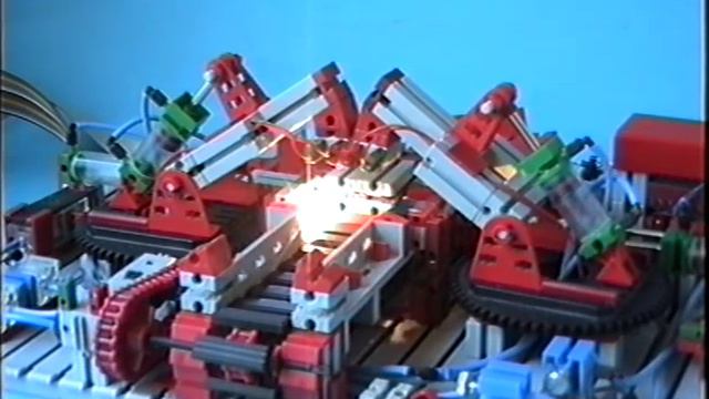 Alfred Pettera 13 fischertechnik смотреть онлайн