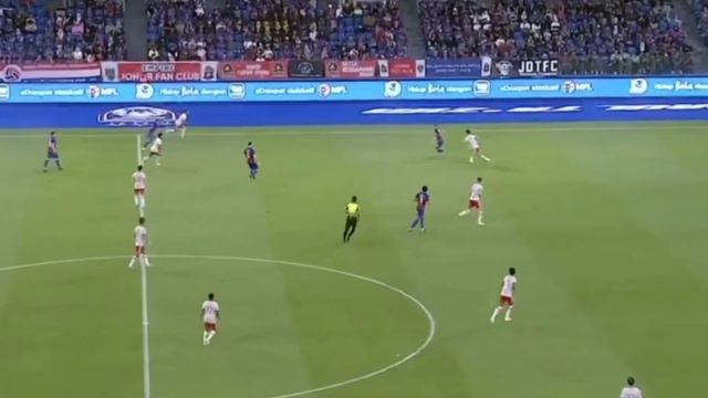 Dominic Tan (33) Vs Johor Darul Ta'zim• Defensive Skills Show And Performance 2023 смотреть онлайн