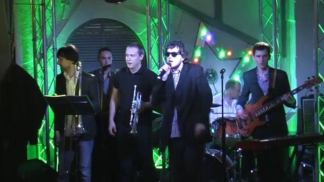 008_FUNK'A'NUTSA Collective - Sex Machine (James Brown Cover) смотреть онлайн