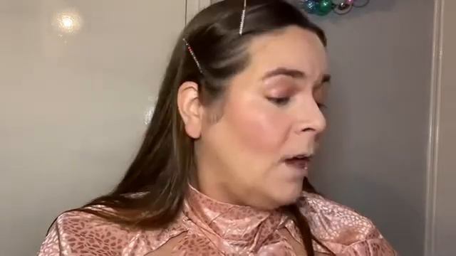 First time trying sheglam makeup - liquid blush, bronzer - eyeshadow - lipstick - eyebrow pencil смотреть онлайн