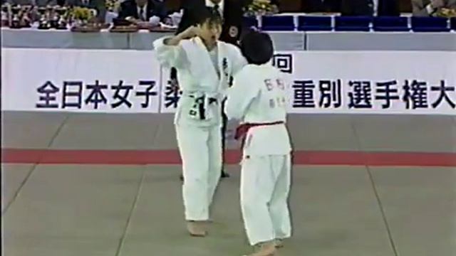 JUDO 1995 All Japan: Ryoko Tani (Tamura) 谷 亮子 (JPN) - Atsuko Nagai JPN смотреть онлайн