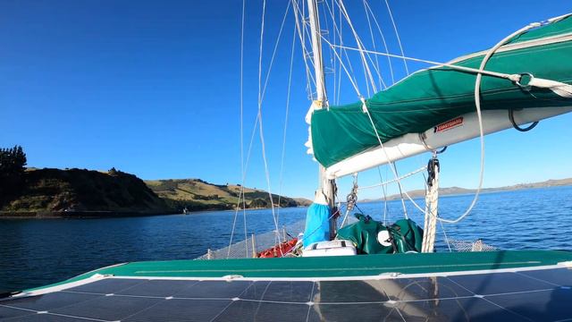 Leaving Port Chalmers for Stewart Island смотреть онлайн