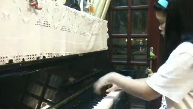 Etude of Heller. vol 24. No31.Played by Yly on 23th April 2010.MOV смотреть онлайн