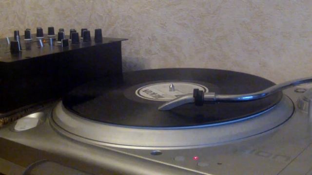 John Fitch And Associates - Romantic Attitude ( Beacon ). смотреть онлайн