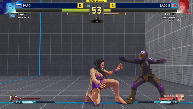 Без страха к фавориту. Papoi (Laura) vs LaDDiR (Akira). Street Fighter V смотреть онлайн