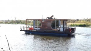 Ярославец построил плавучий дом