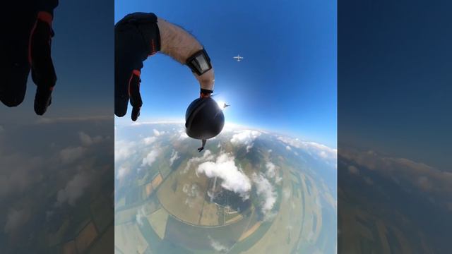 Hop&Pop Skydiving Fail смотреть онлайн