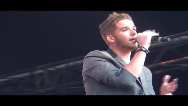 RENATO BENNARDO - COEUR DE LOUP de PHILIPPE LAFONTAINE (FETE WALLONIE LA LOUVIERE 2012) смотреть онлайн