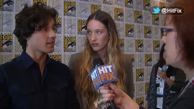 Comic-Con- Once Upon a Time In Wonderland- Sophie Lowe & Peter Gadiot Interview смотреть онлайн