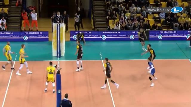 Incredible defense and amazing point Maxwell Holt смотреть онлайн
