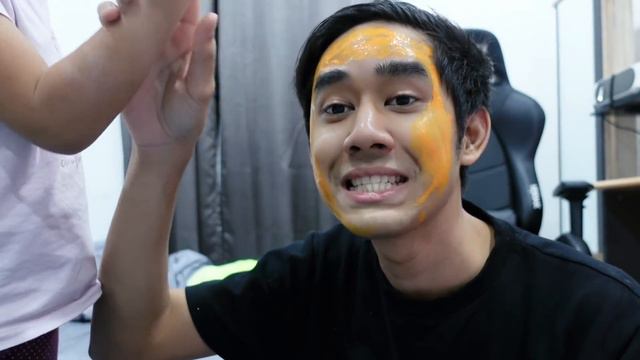 FACE PAINT CHALLENGE 😂 FATIN MAKE UP MUKA AQIL 🎨 смотреть онлайн