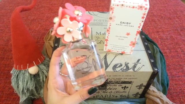 Daisy Eau So Fresh Blush by Marc Jacobs смотреть онлайн