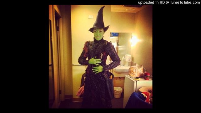Lilli Cooper BEST?! Defying Gravity (Melbourne) смотреть онлайн