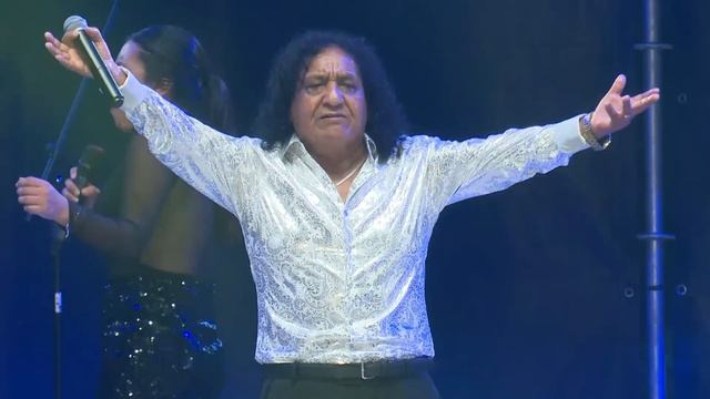 ADRIAN Y LOS DADOS NEGROS EN PERICO 2024 смотреть онлайн
