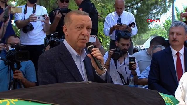 Cumhurbaşkanı Erdoğan aile dostu Hakan Füzün'ün cenaze törenine katıldı смотреть онлайн