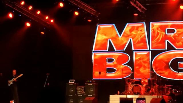 Billy Sheehan Bass Solo смотреть онлайн