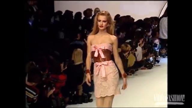 Karen Mulder - 90's Supermodel (Runway) смотреть онлайн