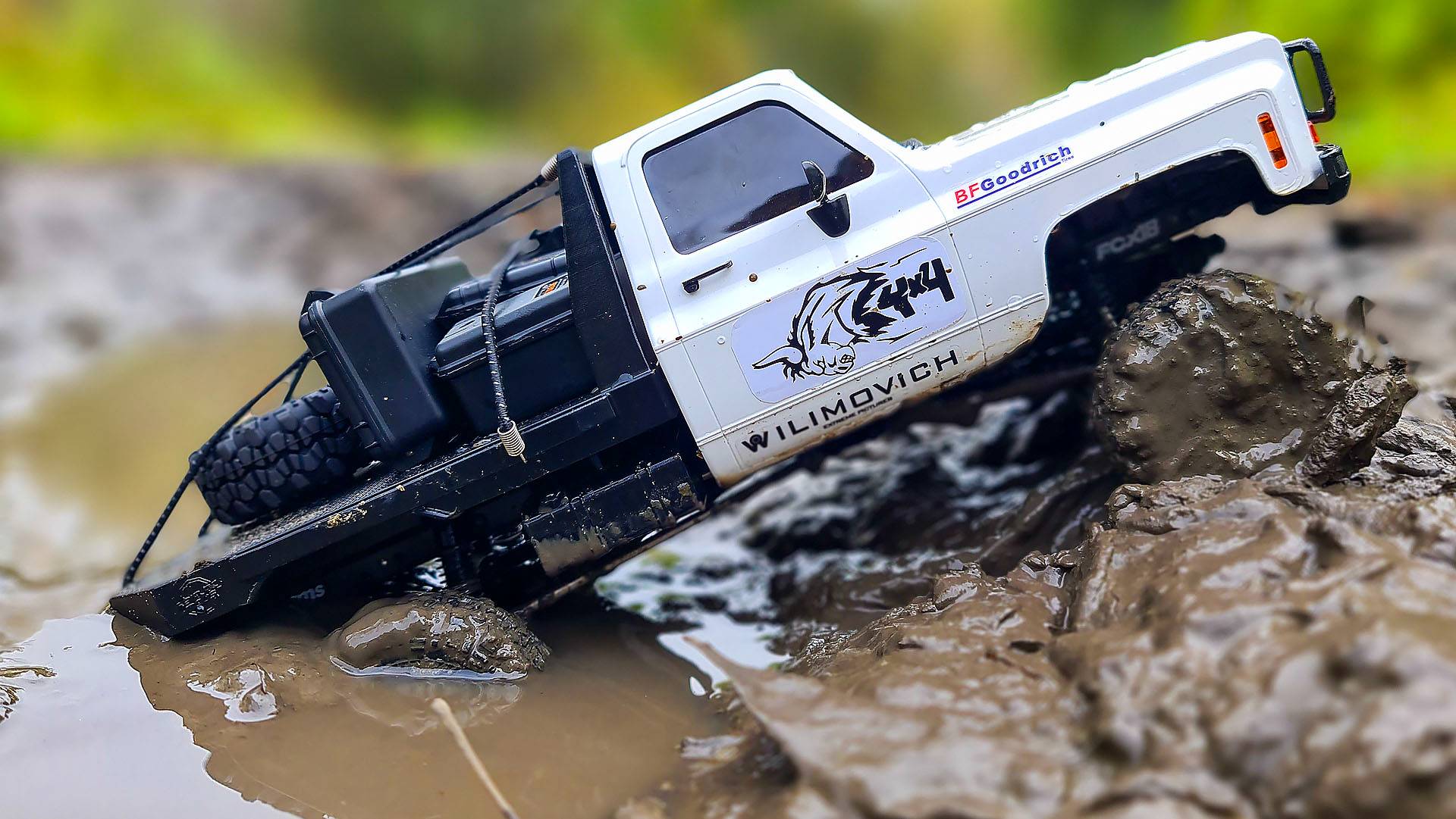 Flatbed Classic Mod RTR от Fair RC — Тест драйв в лесу, грязи, болоте и на скалах! смотреть онлайн