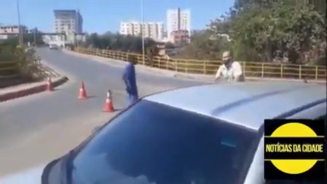 Caos no trânsito em Ponte Nova смотреть онлайн