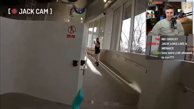 Ludwig reacts to Tommy's Water Park Tag vlog смотреть онлайн