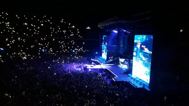Wish you were here + Layla + November Rain - Guns N' Roses at Vicente Calderon, Madrid (04/06/2017) смотреть онлайн