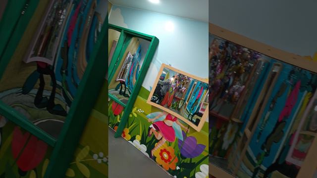 в комнате смеха в красноярске смотреть онлайн