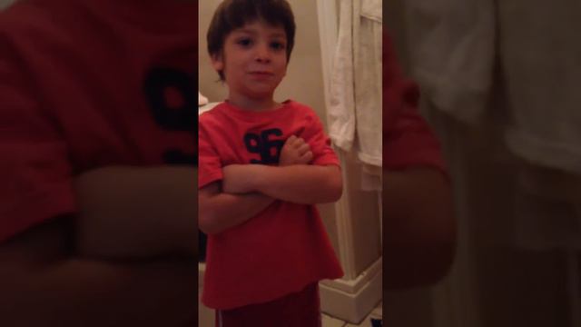 Il mio fratellino che canta rose rosse :) смотреть онлайн