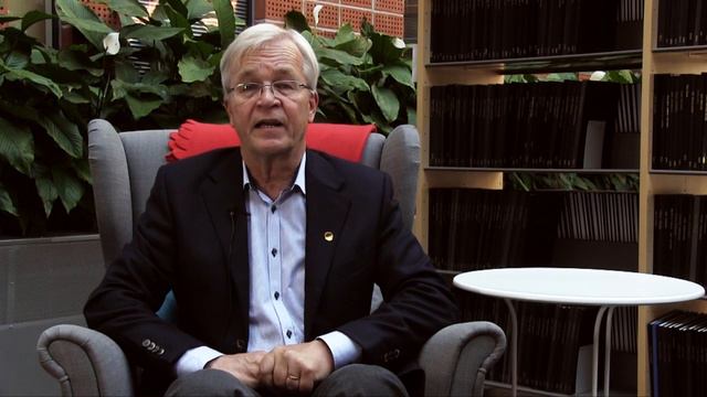 Dean Risto Nieminen's greeting to School of Science's new students смотреть онлайн