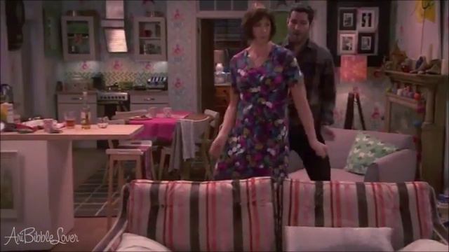 1,000 SUBSCRIBERS | Miranda Hart Singing Moments смотреть онлайн