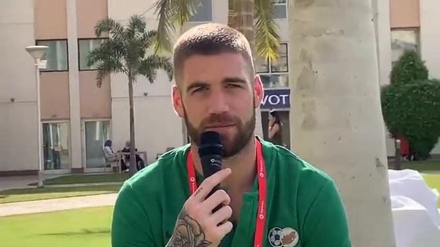 Velilie Mnyandu catches up with Lars Veldwijk смотреть онлайн