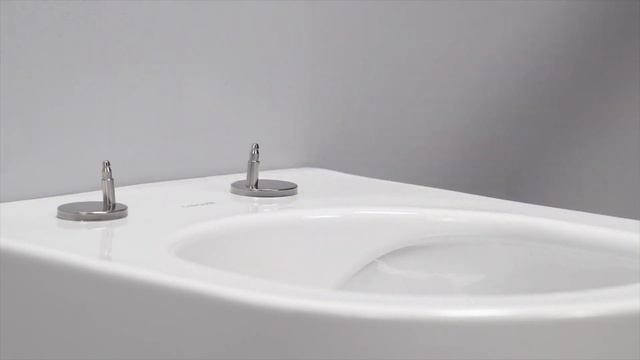 Безободковый унитаз Creavit со встроенным смесителем и биде FE322-34CB00E