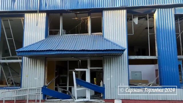 ⚡️Последствия ночного обстрела горловского автовокзала со стороны ВСУ. Видео предоставлено жителе... смотреть онлайн