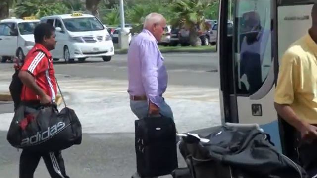 T&T Senior footballers arrive in Bermuda смотреть онлайн