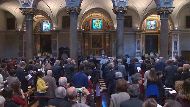 Papa Francesco al memoriale dei Nuovi martiri nella Basilica di San Bartolomeo all'Isola Tiberina смотреть онлайн