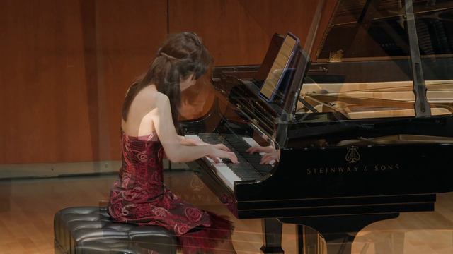 Mari Kawamura plays Karen Tanaka's Rose Crystal смотреть онлайн